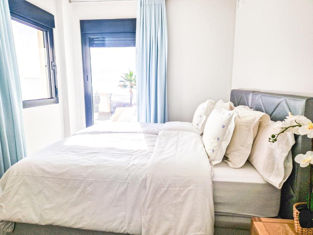 Luxury 2 Bedrooms Apt With Seaview Blue Suite 4104 Manilva Exterior foto
