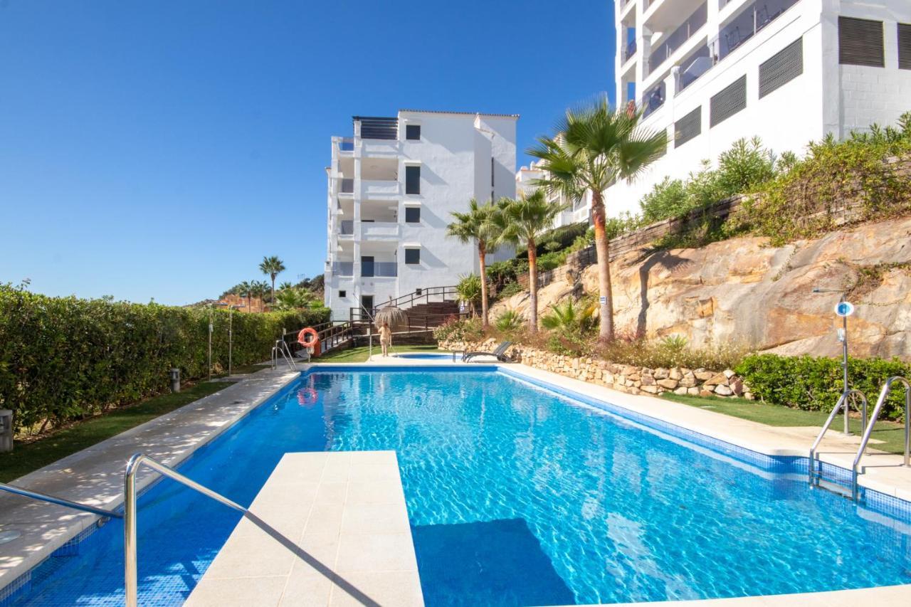 Luxury 2 Bedrooms Apt With Seaview Blue Suite 4104 Manilva Exterior foto